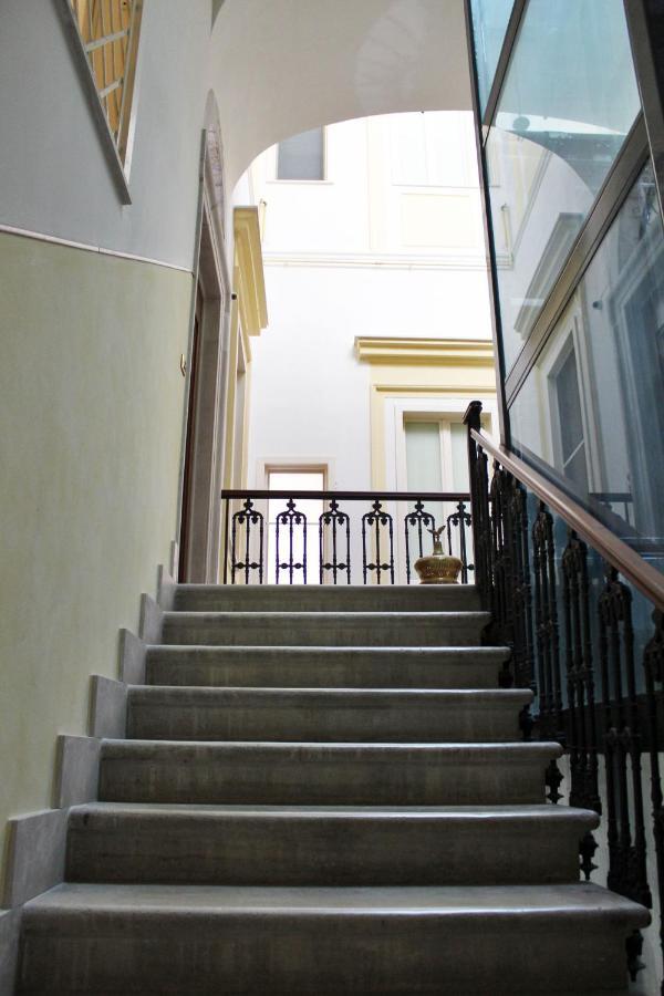 Bed and Breakfast Dimora De Brado Trani Exterior foto