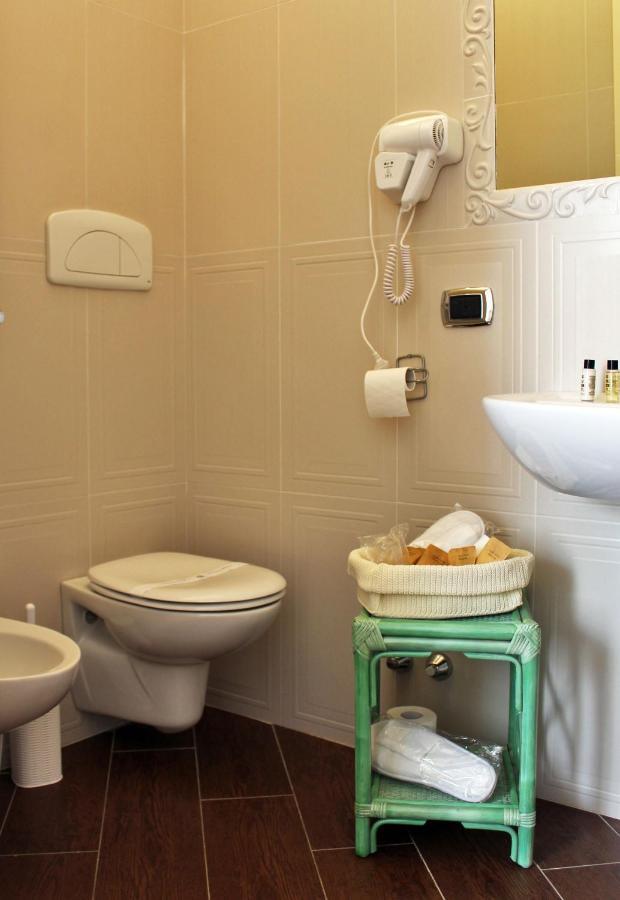 Bed and Breakfast Dimora De Brado Trani Exterior foto